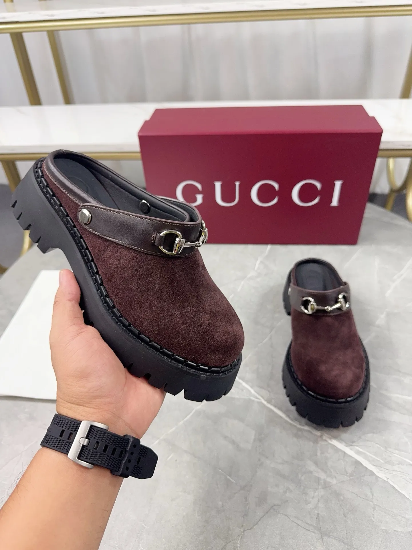 p500🐮🐮Gucci2024 new model, double GG groove thick-soled Loaf platform shoes. The original version is made 1:1. Super beautiful quality, classic model at the counter. ❶Upper: original frosted cowhide ❷Inner lining: water-dyed cowhide ❸Feet: water-dyed cowhide ❹Outsole: ultra-light original sole ❺thick sole heightening: 3.5cn ❻Packing: original packaging ❼Number: Women's 35-42 (41 42 customized, non-returnable) Men's model: 38-46 (45, 46 customized, non-returnable)